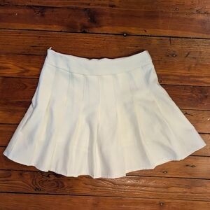Elegant White Pleated Skirt